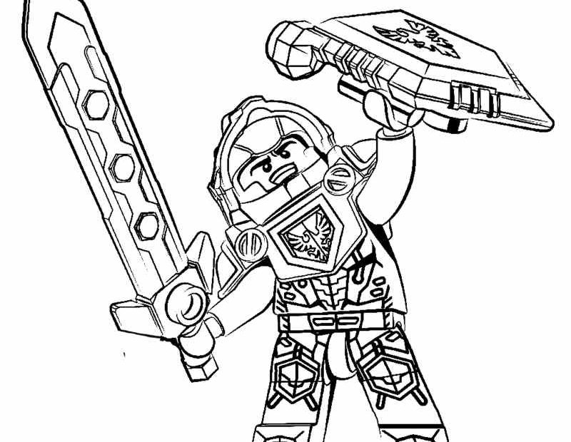 Wojownik z mieczem i tarczą z Lego Nexo